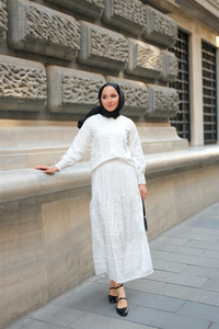 Güpür Detaylı Takım Beyaz