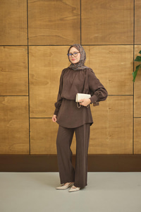 Hakim Yaka Balon Bel Volanlı Slimfit Tencele Takım Kahverengi