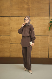 Hakim Yaka Balon Bel Volanlı Slimfit Tencele Takım Kahverengi