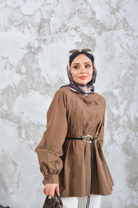 Hakim Yaka Pile Detay Çiçek Düğmeli Deri İp Kemerli Regular Poplin Gömlek Kahverengi