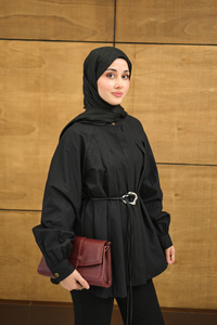 Hakim Yaka Pile Detay Çiçek Düğmeli Deri İp Kemerli Regular Poplin Gömlek Siyah