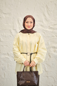 Hakim Yaka Pile Detay Çiçek Düğmeli Deri İp Kemerli Regular Poplin Gömlek Sarı