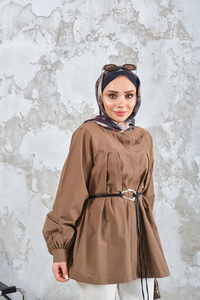 Hakim Yaka Pile Detay Çiçek Düğmeli Deri İp Kemerli Regular Poplin Gömlek Kahverengi