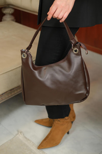 Halka Detay Salaş Omuz Çanta Kahverengi