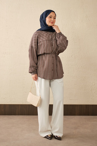 İnce Çizgi Desen Bel Bağlamalı Gömlek Açık Kahve