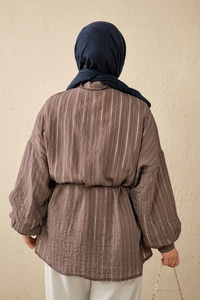 İnce Çizgi Desen Bel Bağlamalı Gömlek Açık Kahve