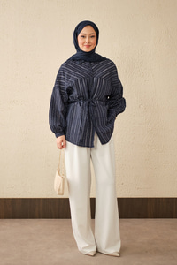 İnce Çizgi Desen Bel Bağlamalı Gömlek Lacivert