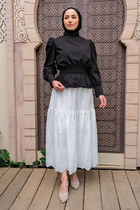 İnci Aksesuarlı Etek Beyaz