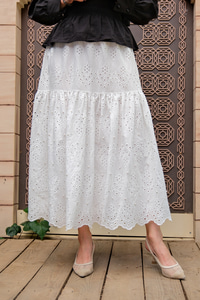 İnci Aksesuarlı Etek Beyaz