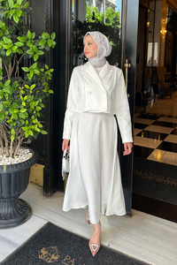 İnci Detaylı Etek Takım Ekru