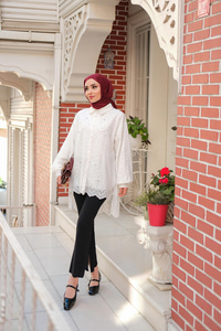 İnci Detaylı Gömlek Beyaz