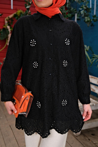 INCI VE TAS DETAYLI VUAL GOMLEK SIYAH