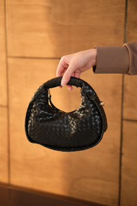 İşlemeli Gold Detay Çanta Siyah