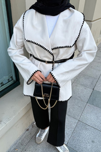 İşlemeli Kemerli Süet Ceket Krem