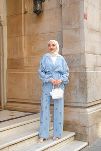 İşlemeli Kemerli Takım Açık Mavi