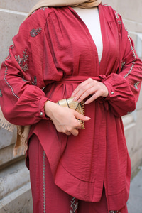 İşlemeli Kemerli Takım Kırmızı