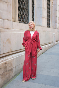 İşlemeli Kemerli Takım Kırmızı