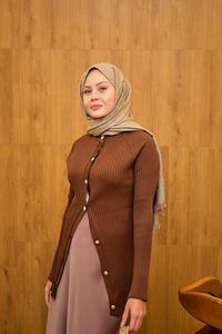 Kabartma Çizgi Detaylı Hırka Kahverengi