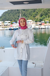 Kabartma Desen Taş Aksesuarlı Gömlek BEYAZ