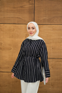 Kalın Çizgili Desenli Bel Bağlamalı Şifon Gömlek Lacivert