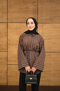 Kalın Çizgili Desenli Bel Bağlamalı Şifon Gömlek Kahverengi