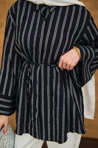 Kalın Çizgili Desenli Bel Bağlamalı Şifon Gömlek Lacivert