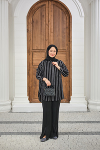 Kalın Çizgili Detay Gömlek Siyah