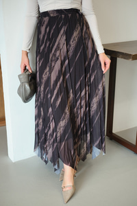 Kalın Fırça Desen Asimetrik Kesim Şifon Etek Siyah