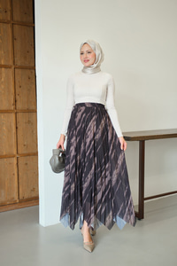 Kalın Fırça Desen Asimetrik Kesim Şifon Etek Siyah