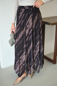 Kalın Fırça Desen Asimetrik Kesim Şifon Etek Siyah