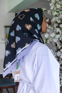 Uygun Fiyatlı KALP DESEN ESARP  | Loccomoda.com 