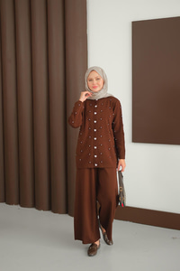 Kalp Düğme Detay Triko Takım Kahverengi