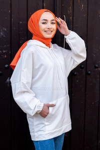 Uygun Fiyatlı KANGURU CEP KAPSONLU TUNIK BEYAZ | Loccomoda.com 