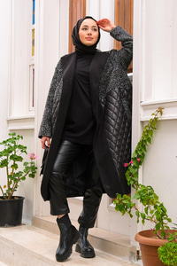 Kapitone Detay Zikzak Desenli Kaban Siyah