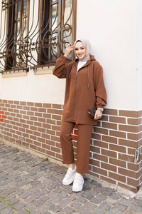 Kapüşonlu Çift Cepli İkili Takım Kahverengi