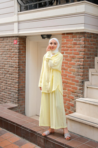 Kapüşonlu Fermuarlı Takım Sarı