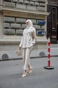 Kapüşonlu Fermuarlı Takım Taş