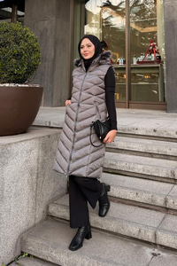 Kapüşonlu Kolsuz Şişme Yelek Gri