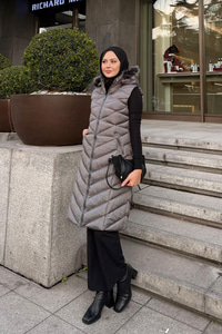 Kapüşonlu Kolsuz Şişme Yelek Gri