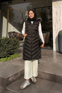 Kapüşonlu Kolsuz Şişme Yelek Siyah