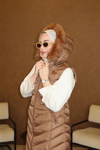 Kapüşonlu Kolsuz Şişme Yelek Taba