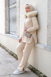 Kapüşonu Kürklü ikili Takım Krem