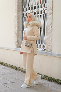 Kapüşonu Kürklü ikili Takım Krem