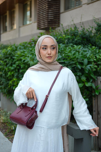 Kare Fermuarlı El Çantası Bordo