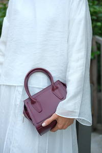 Kare Fermuarlı El Çantası Bordo