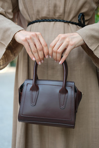 Kare Fermuarlı El Çantası Kahverengi