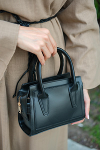 Kare Fermuarlı El Çantası Siyah