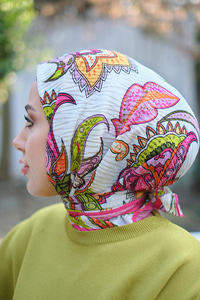 Karışık Çiçek Desen Pliseli Esarp Fuşya