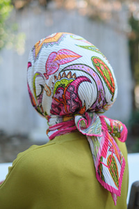 Karışık Çiçek Desen Pliseli Esarp Fuşya