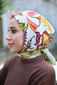 Karışık Çiçek Desen Pliseli Esarp Yağ Yeşil